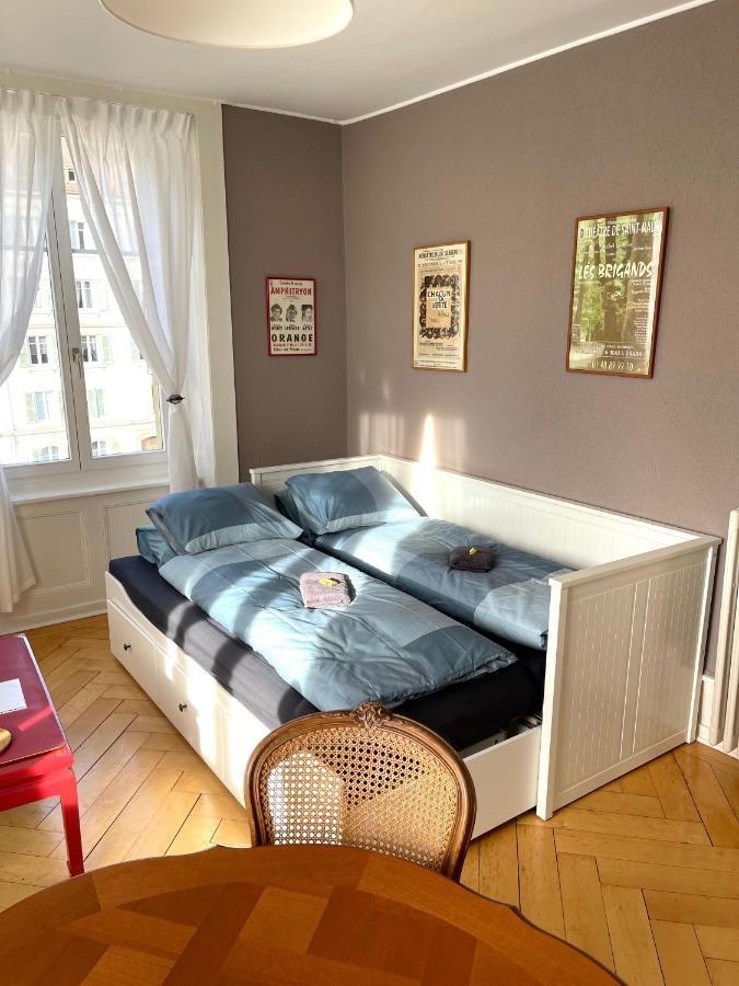 Le Locle : Bel Appartement Chaleureux Экстерьер фото