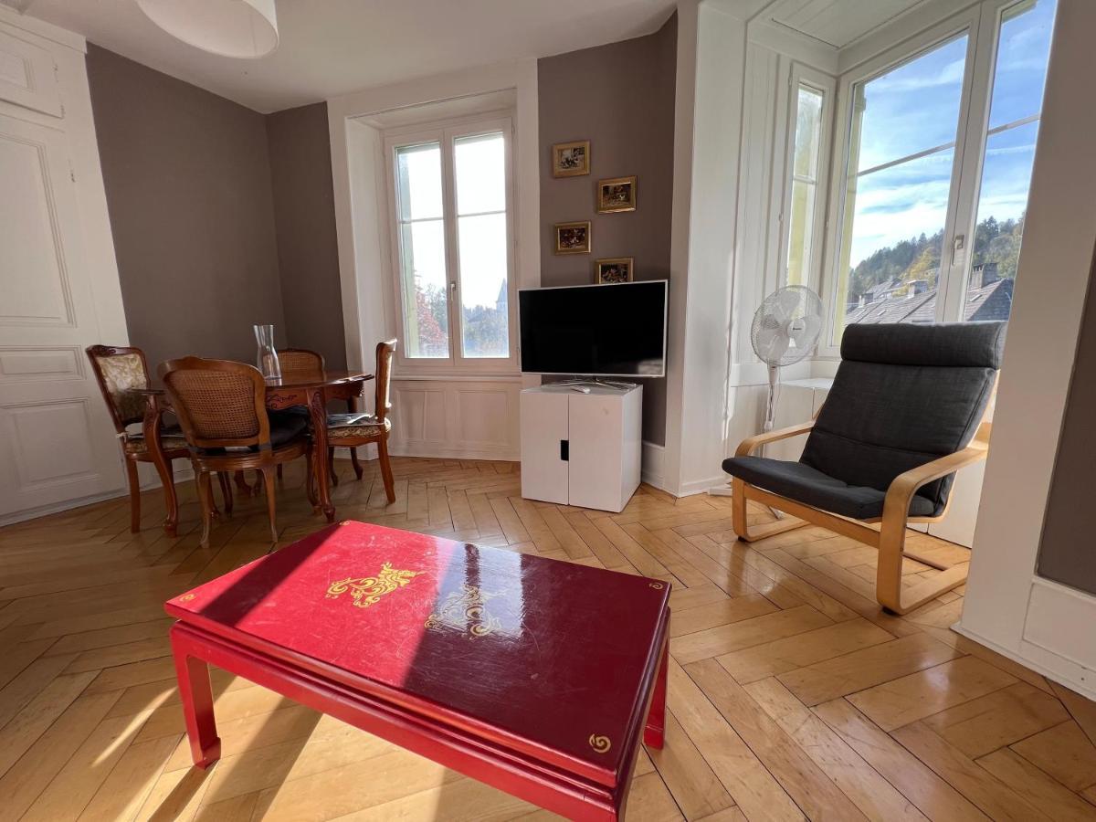 Le Locle : Bel Appartement Chaleureux Экстерьер фото